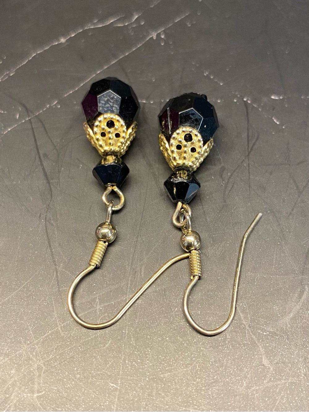 3/$15 Vintage-Style Black and Gold Faceted Dangle Earrings